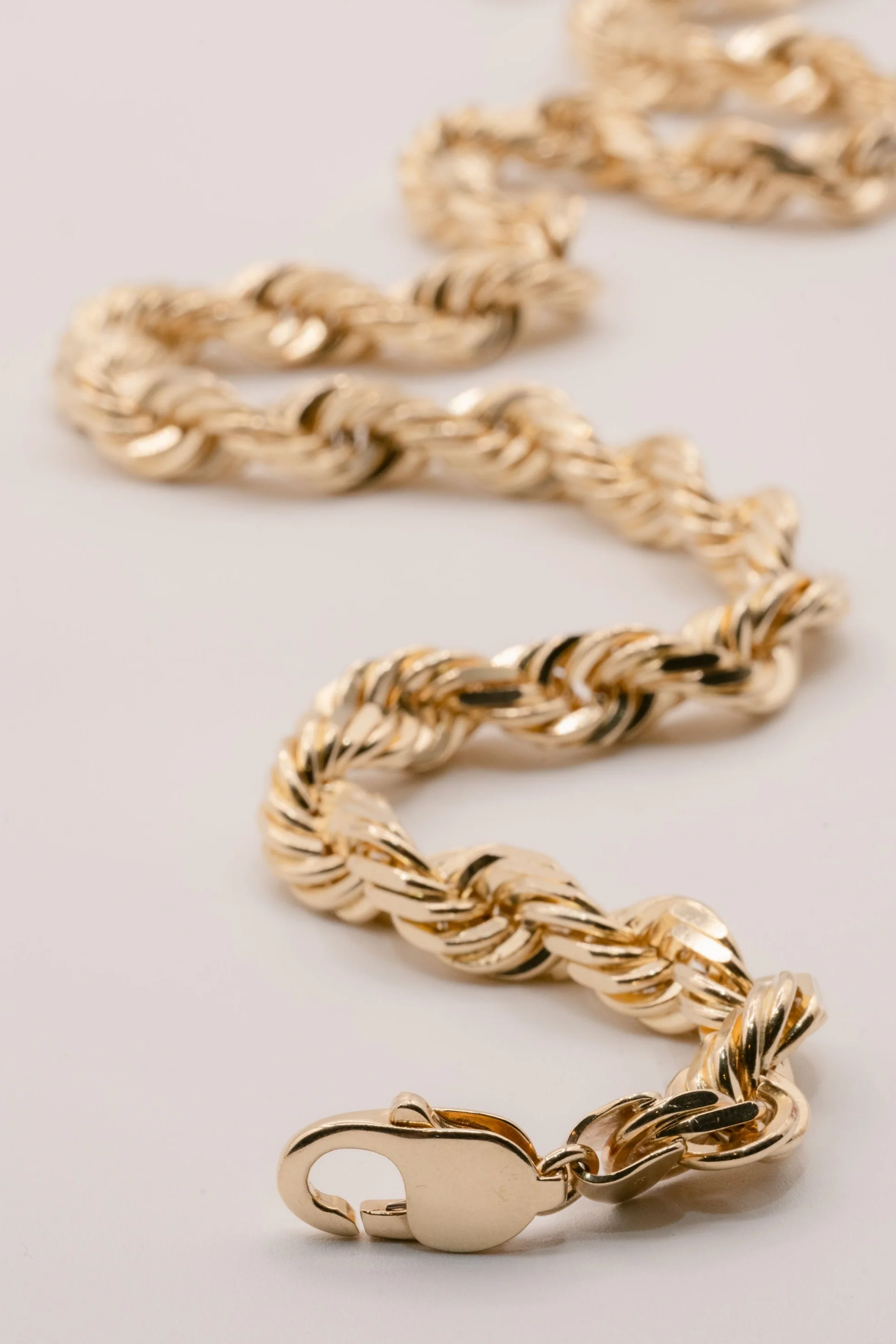 Bold Gold, Timeless Strength